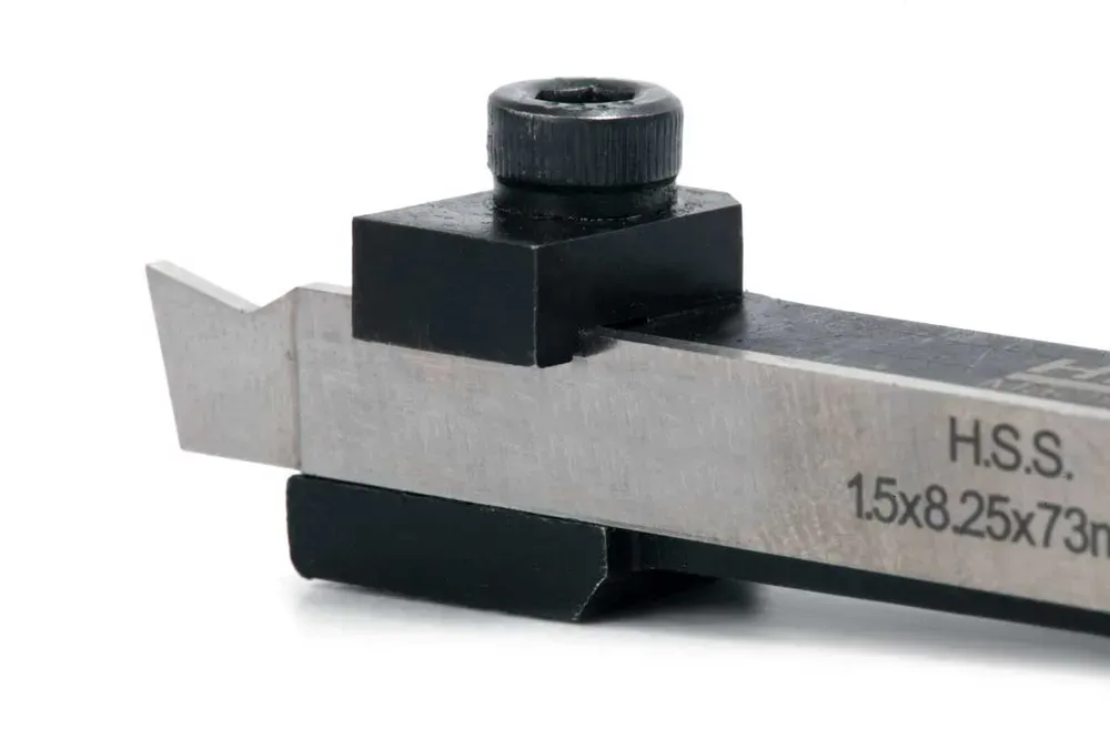 Soustružnický upichovací nůž 12 mm s letovaným karbidovým plátkem