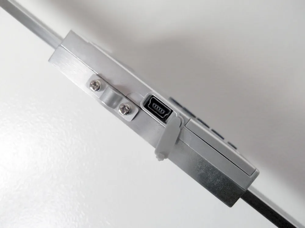 Digitální snímač polohy vertikální, rozlišení 0.01 mm, rozsah měření 150 mm