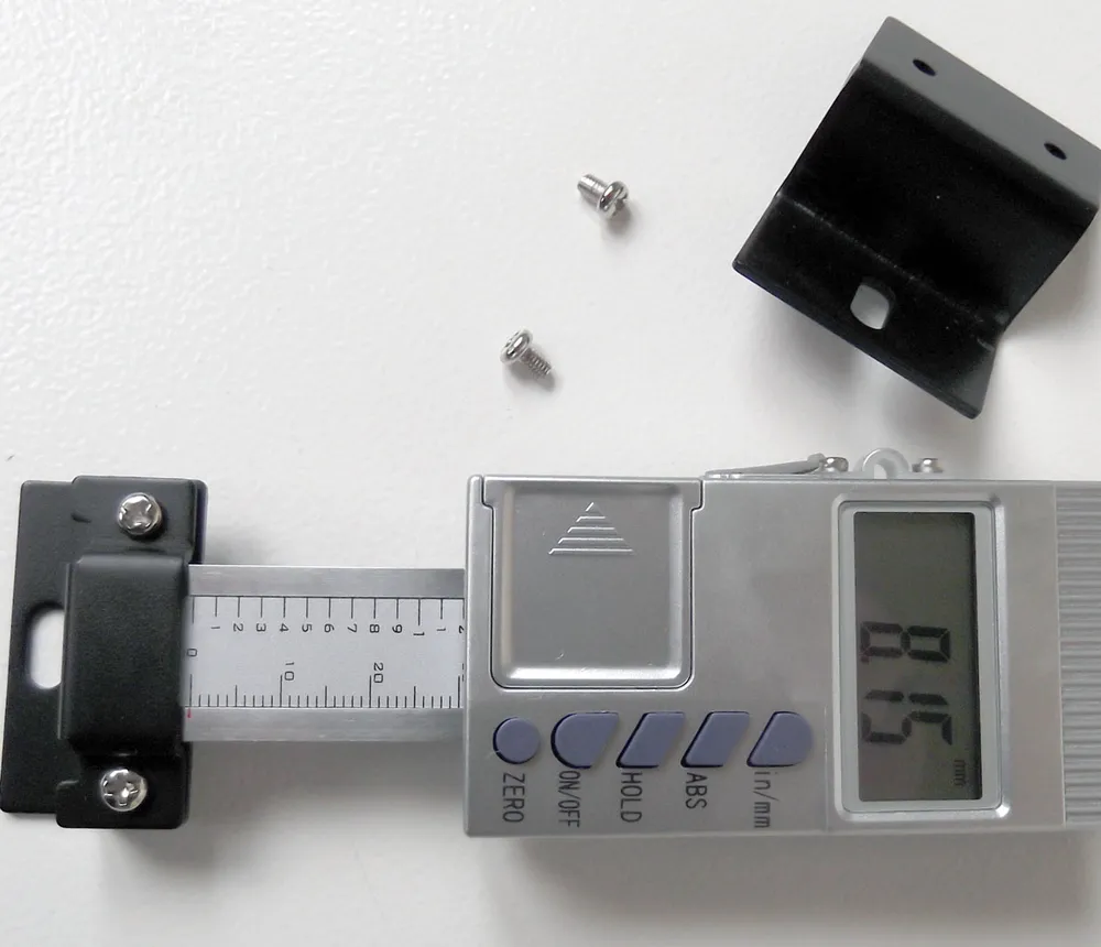 Digitální snímač polohy vertikální, rozlišení 0.01 mm, rozsah měření 150 mm
