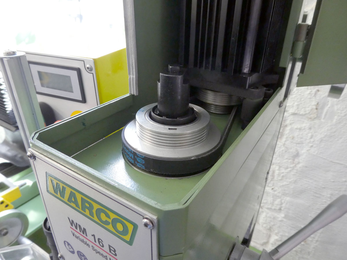 Warco WM 16B, frézka na kov, řemenový pohon, variabilní otáčky, 2-osé digitální odměřování - 125 kg
