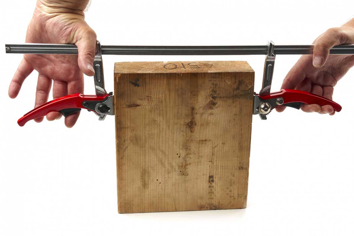 Truhlářská rychlostavitelná svěrka pro vnější i vnitřní lepení, rozsah do 1200 mm