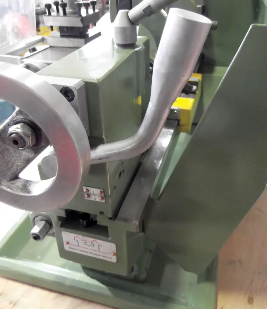 Warco WM 180, stolní soustruh na kov, variabilní otáčky, bezkartáčový motor