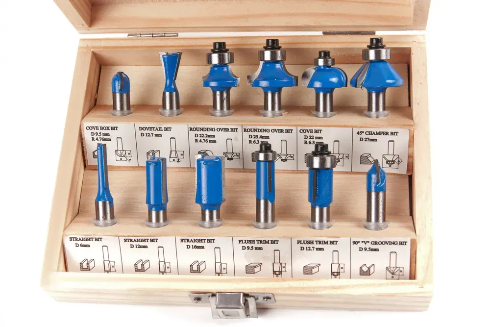 12 dílná sada fréz na dřevo, dřík 8 mm