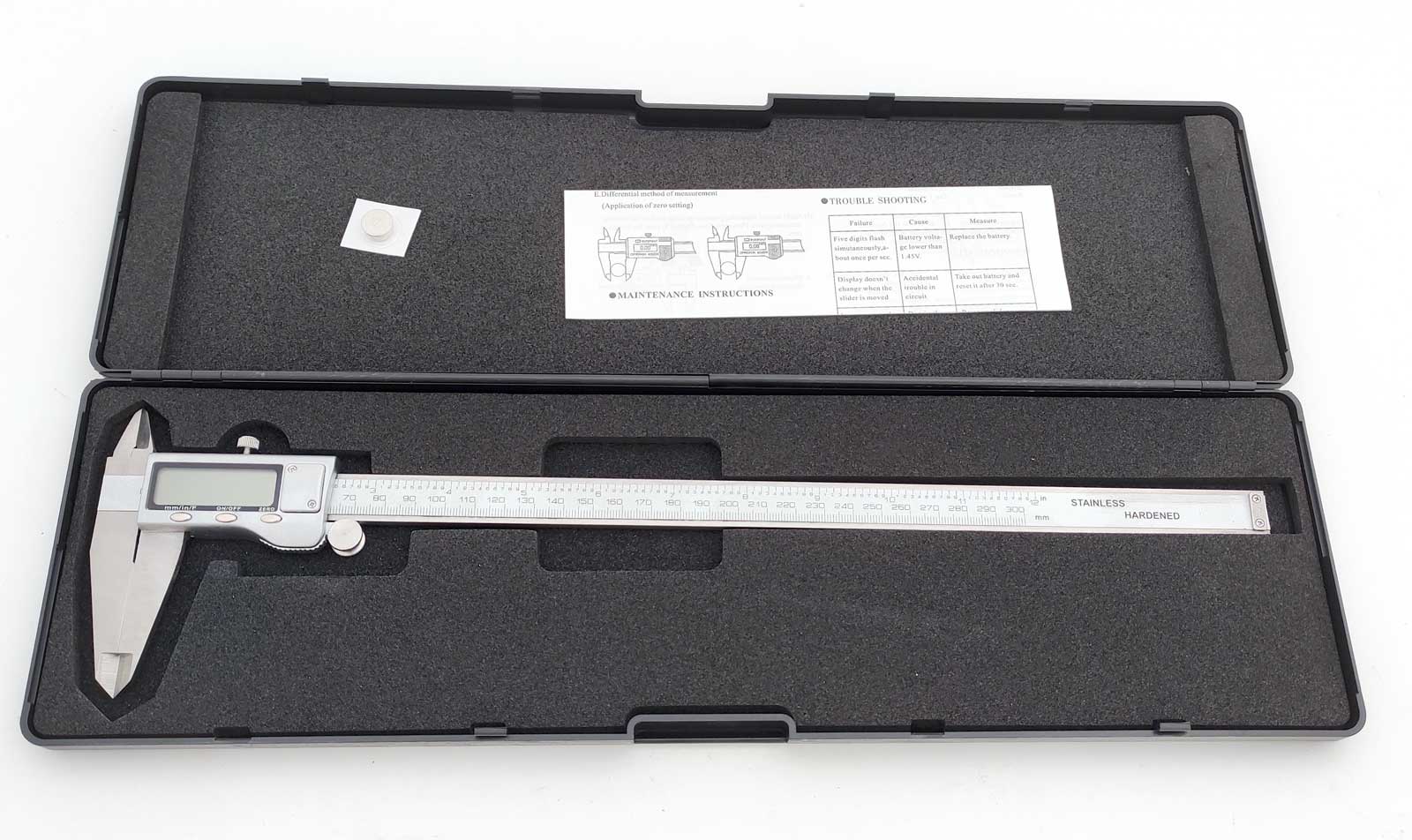 Měřítko posuvné digitální 300 mm, mm/inch, posuvné kolečko pro nastavení palcem, kovové tělo, zobrazení i pro palcové zlomky