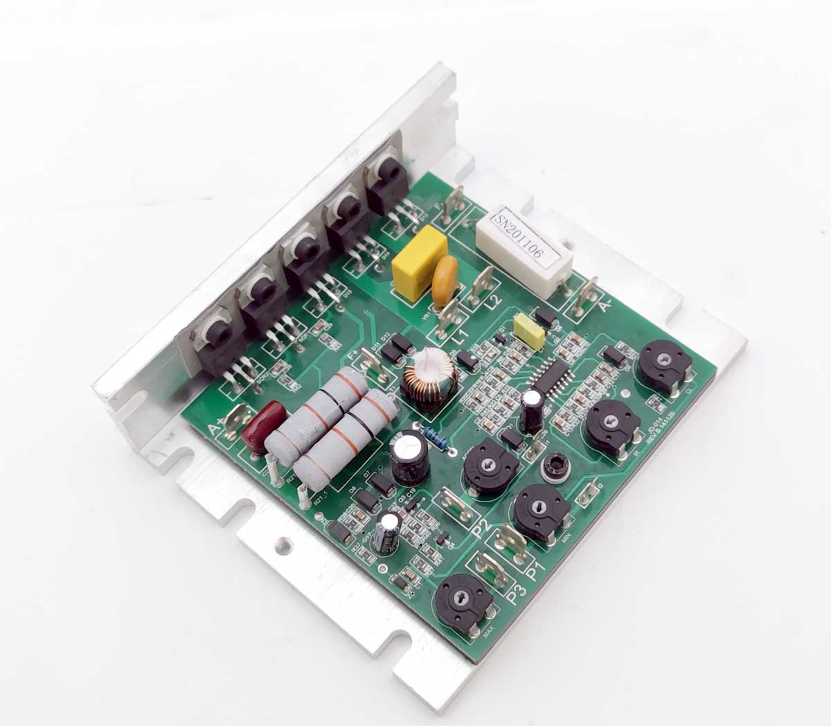 Ovládací jednotka pro regulaci otáček uhlíkových stejnosměrných motorů menších obrábecích strojů