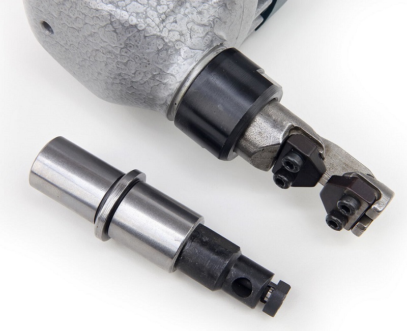 Pneumatický, vzduchový prostřihovač plechu