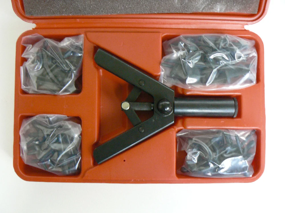 Kleště nýtovací pro plastové nýty sada 81 dílů, Triumf