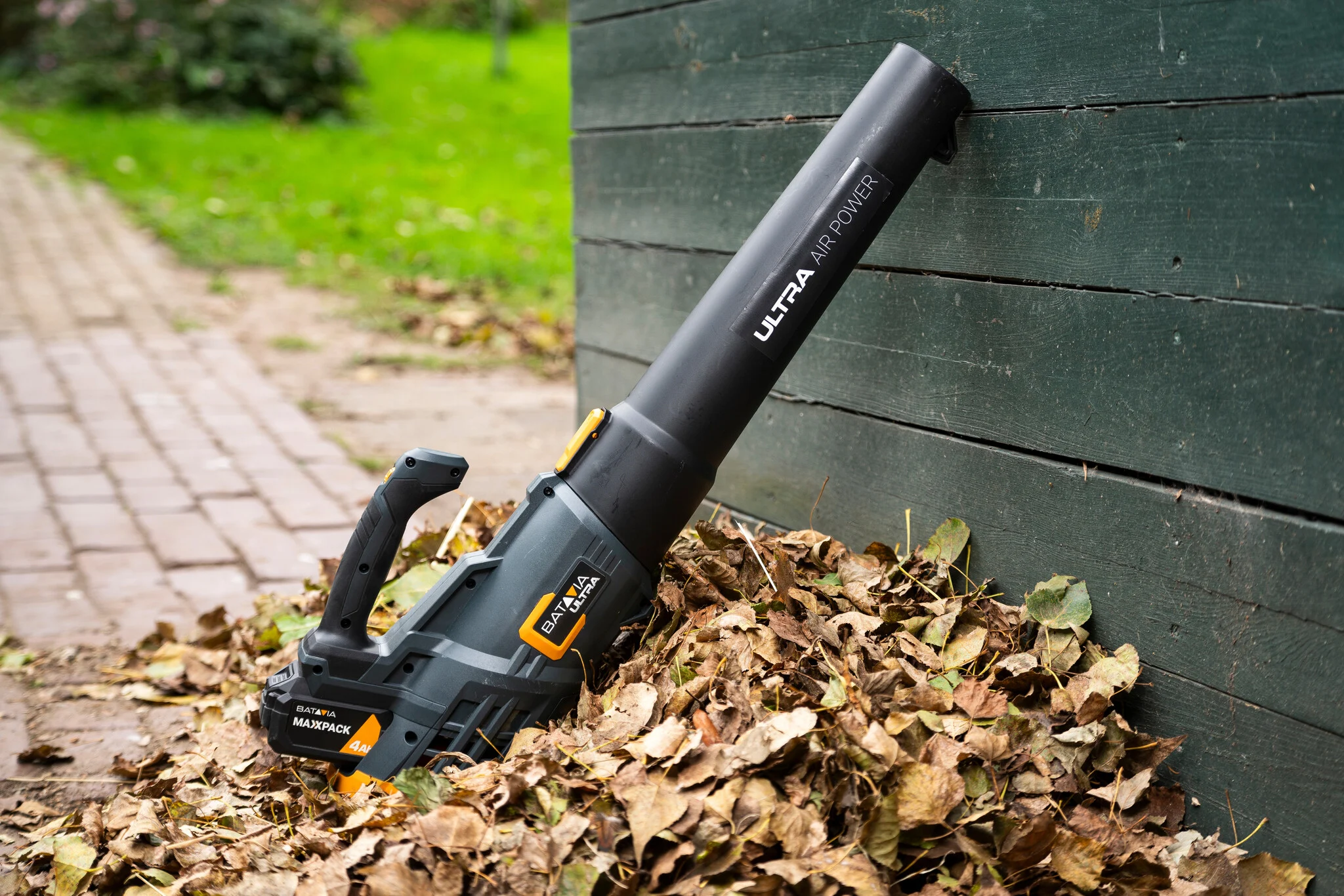 AKU fukar na listí a nečistoty ULTRA AIR Power, 18V Li-Ion, výkon 140 km/hod, bez baterie a nabíječky, bateriová platforma MAXXPACK BATAVIA