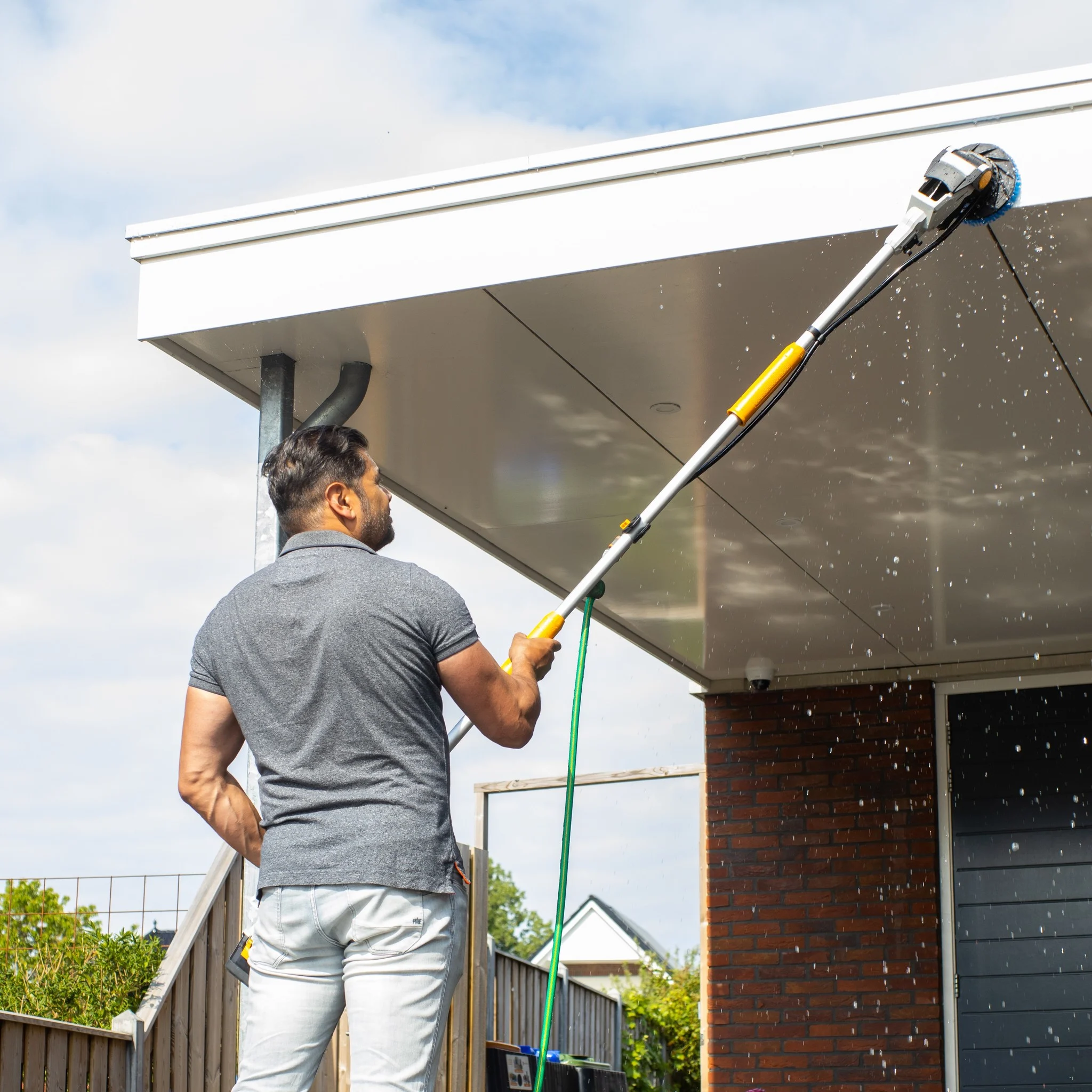 Prodlužovací násada s rukojetí délka 80 cm pro AKU rotační čistící kartáč TWIN BRUSH BATAVIA