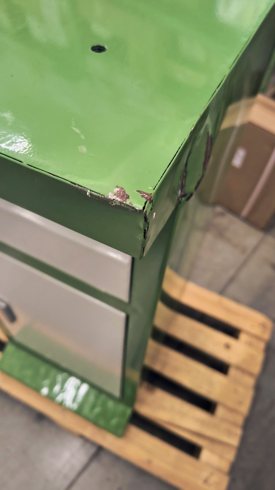 Podstavec s úložným prostorem pro frézku WM 14, Warco - lehce poškozený