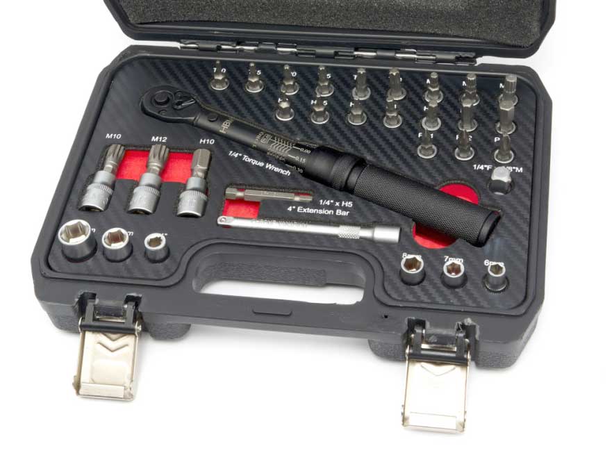 Profesionální klíč momentový 1/4“ s kalibračním protokolem, rozsah 2 - 20 Nm, sada bitů a nástavců, 32 dílů