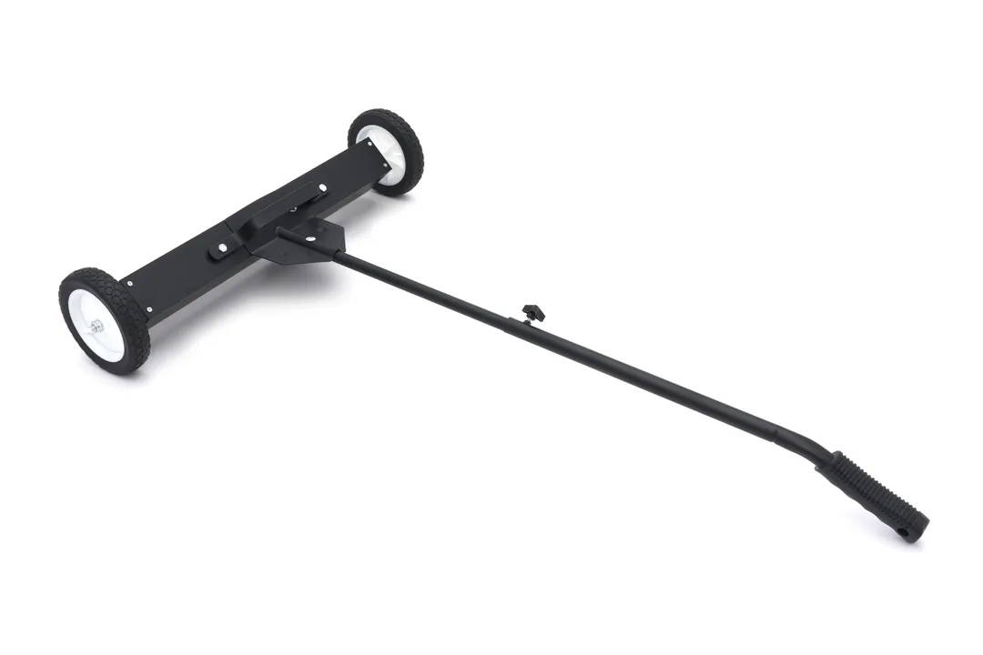 Magnetický smeták - pojízdný sběrný na železo s výsuvnou rukojetí, sběrná síla až 22 kg