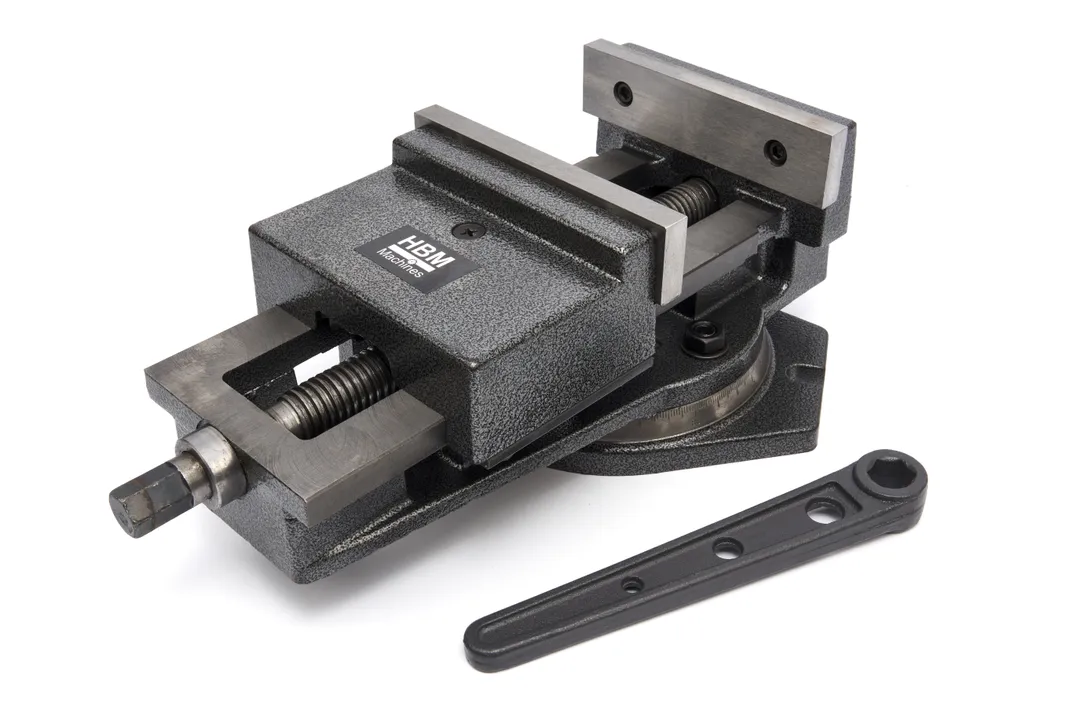 Litinový strojní svěrák s odnímatelnou otočnou základnou pro strojní obrábění - šířka čelistí 160 mm, 18 kg