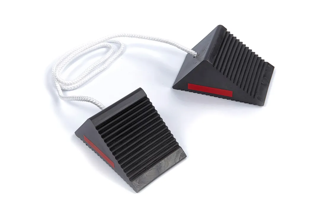 Zakládací klíny pod kola auta, plastové, 2ks