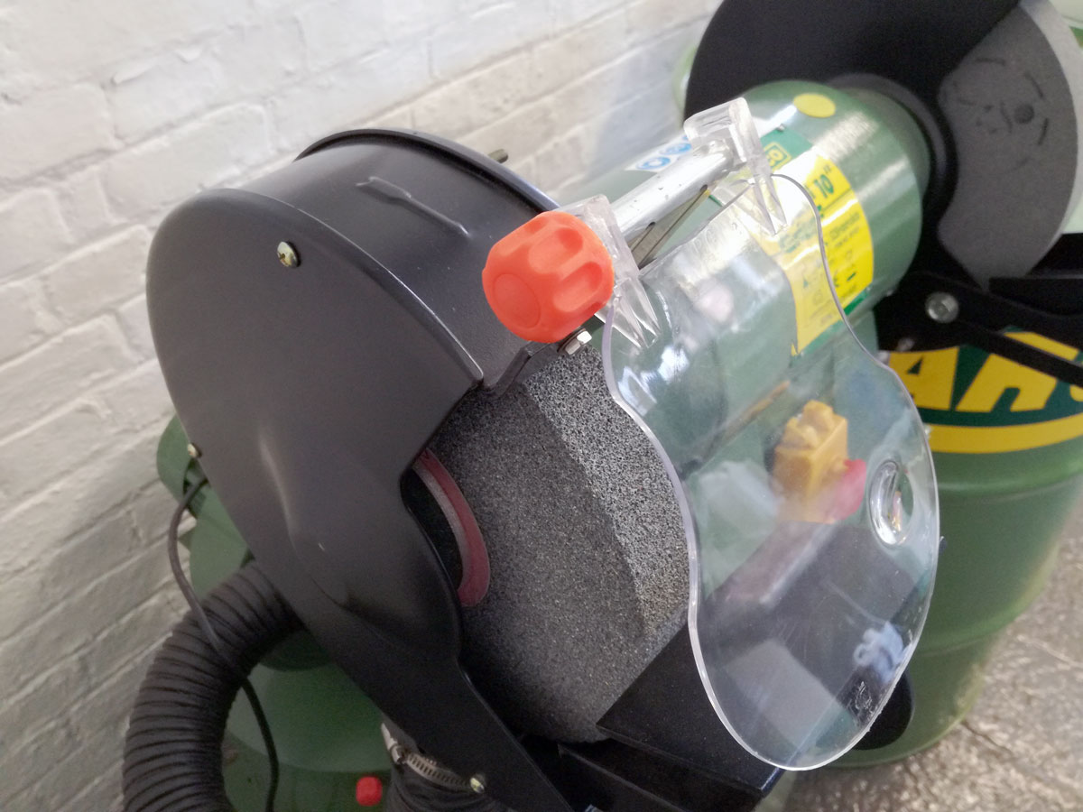 Robustní průmyslová bruska 10" se stojanem a odsáváním, 3 fáze - 55 kg, Warco