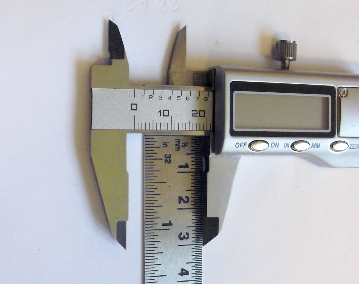 Malé posuvné digitální 100 mm, metrické i palcové, kovové tělo, Warco