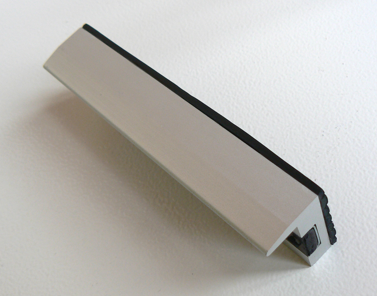 Ochranné hliníkové čelisti do svěráku 150 mm s gumou a magnetem, Condor Werkzeug