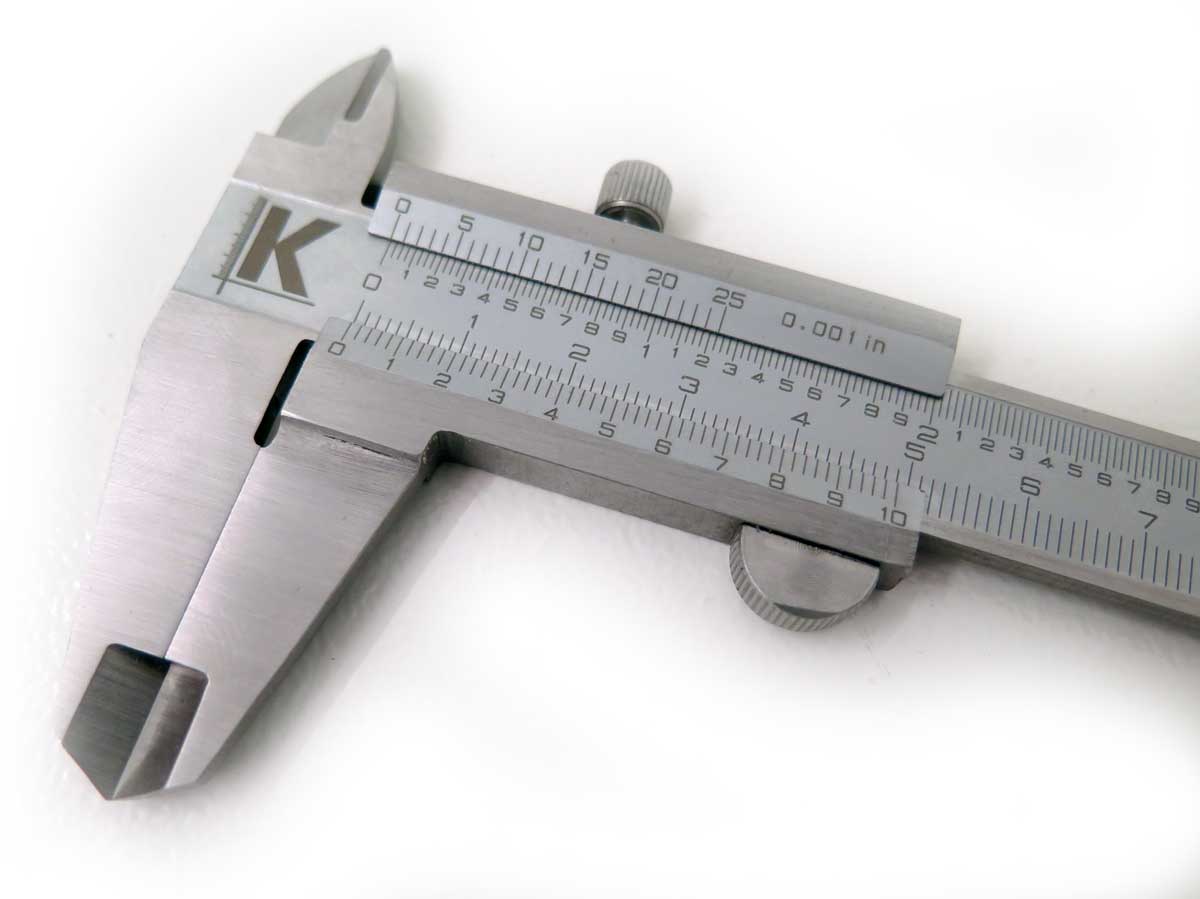 Posuvné měřítko s hloubkovým a vnitřním měřením, ČSN 25 1238, DIN 862, 150 mm, dělení 0,02 mm, mm+inch, KM