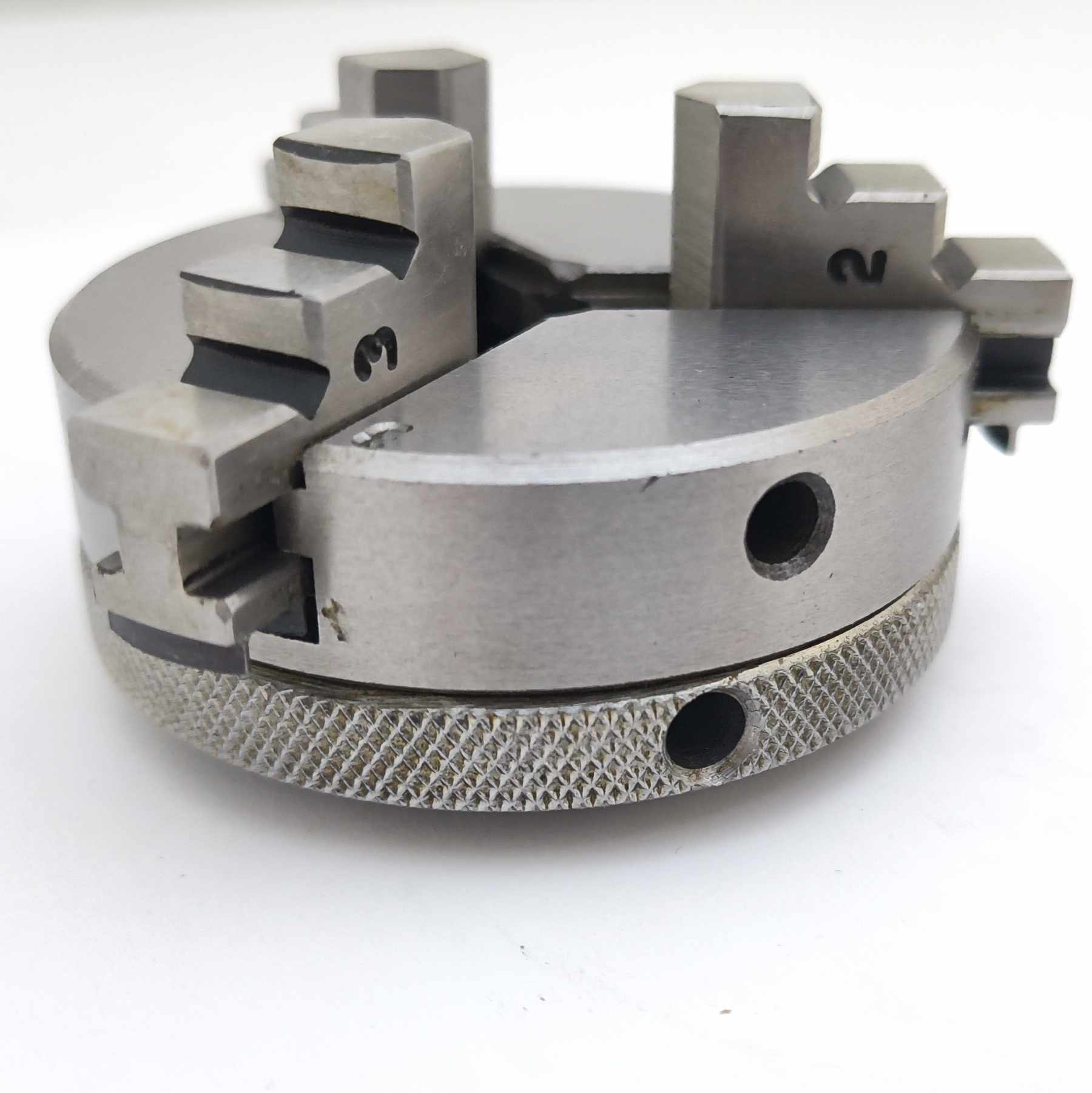Samocentrovací soustružnické sklíčidlo 65 mm, 3 čelisti, závit 14 x 1 mm