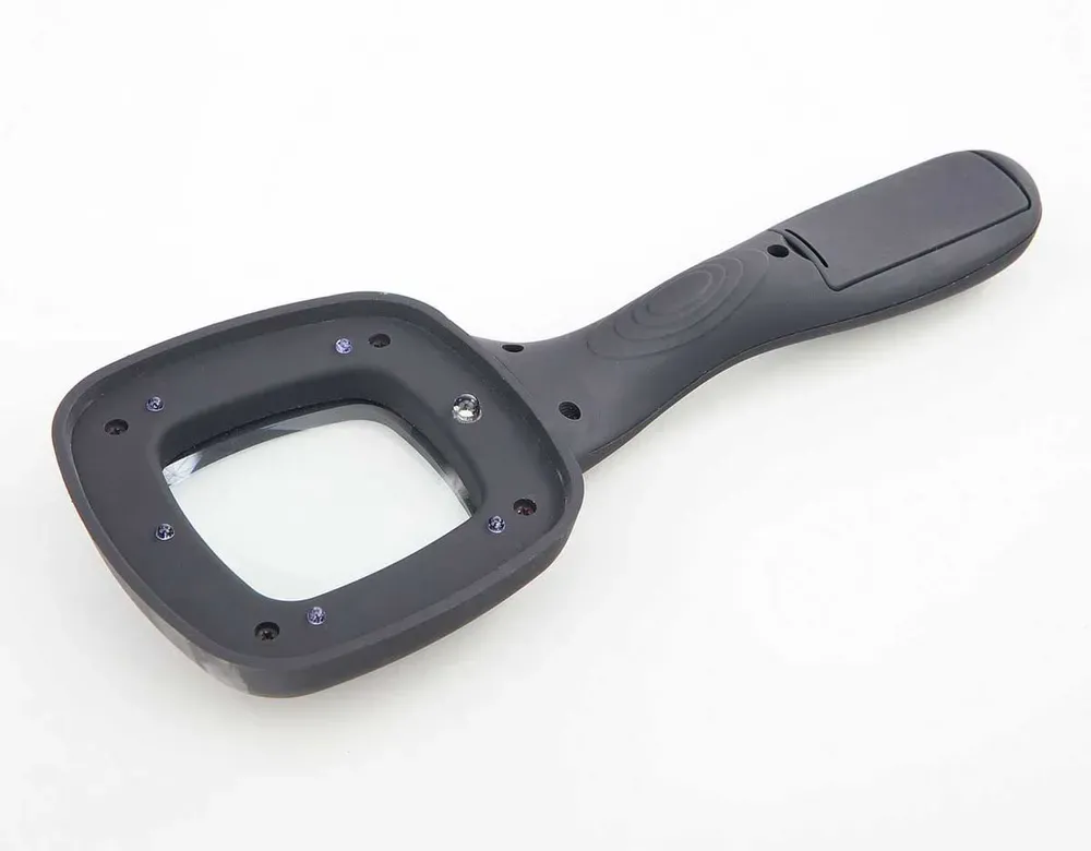 Ruční lupa s 4x zvětšením a LED světlem a UV světlem