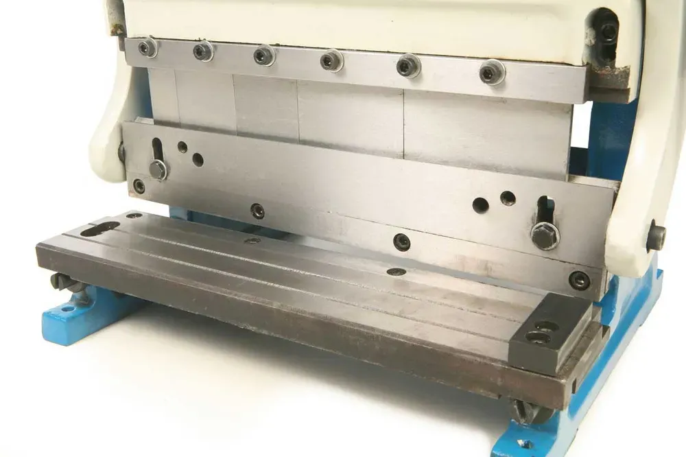 Kombinovaný stroj na plech 305 - nůžky-stáčečka-ohýbačka plechu, 3 v 1, 305 mm, 45 kg