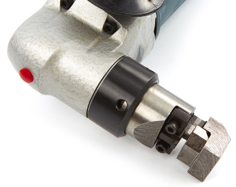 Elektrický prostřihovač plechu typ A, až do tloušťky plechu 4 mm, 2 hlavy pro vnější i vnitří prostřih, 625 W