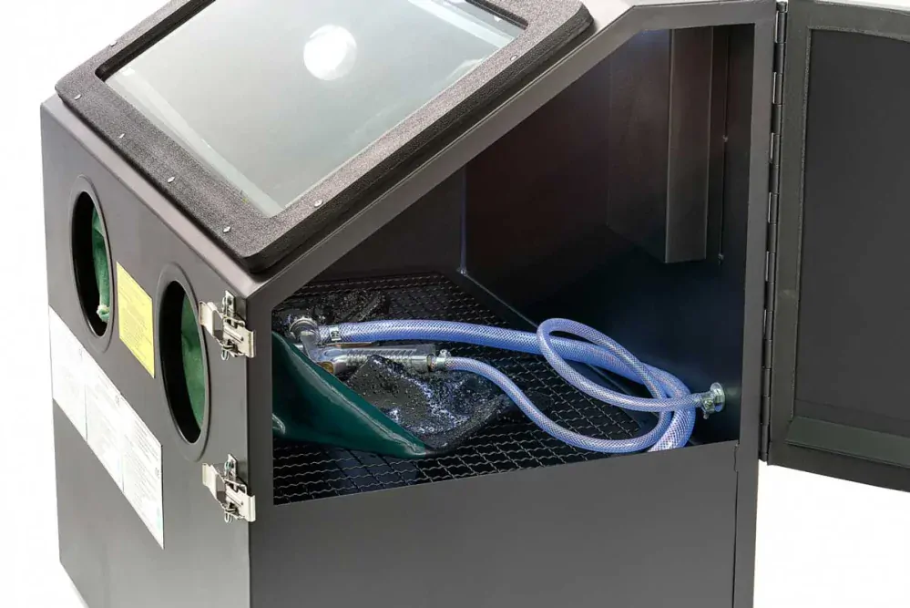 Pískovací box SBC 110 - kabina pro tryskání (pískovačka)