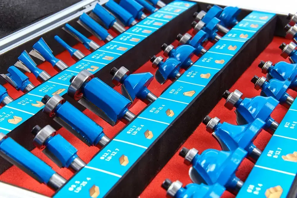 35 dílná sada fréz na dřevo, dřík 8 mm