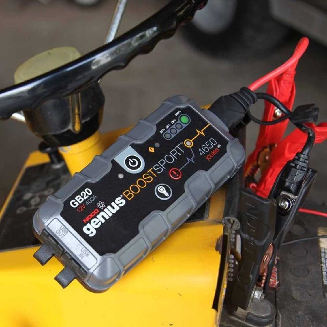 Startovací zdroj, booster 12V, 500A, až 20 skokových startů, Lithium-Iontová baterie 24 Wh, pro benzínové motory do objemu 4,0 l BOOST SPORT GB20 NOCO