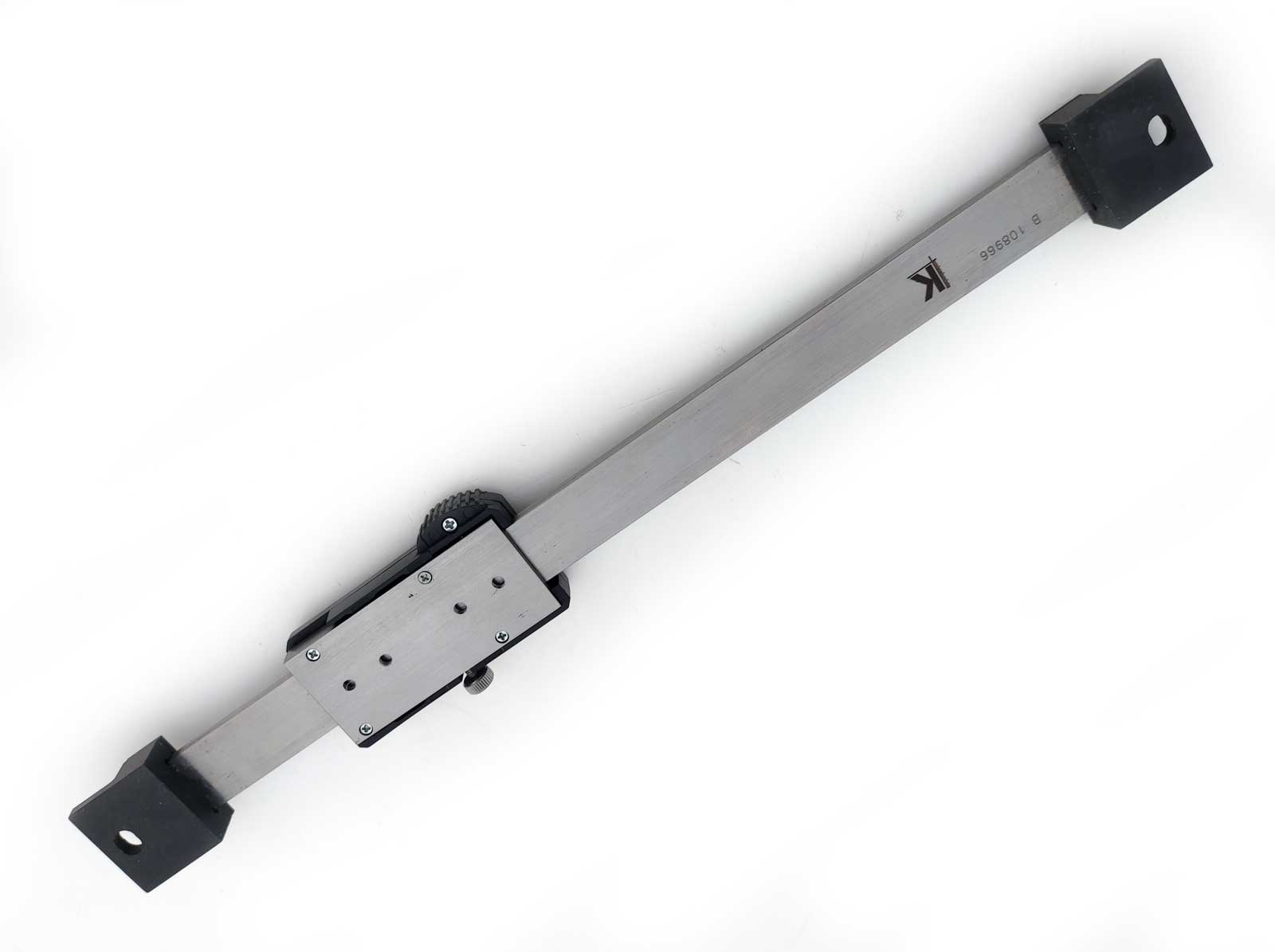 Digitální snímač polohy / digitální posuv – horizontální, rozsah 150 mm, rozlišení 0.01 mm