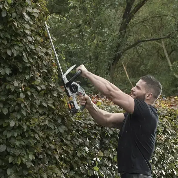 AKU nůžky na živý plot, plotostřih, 18V Li-Ion, bez baterie a nabíječky, bateriová platforma MAXXPACK BATAVIA