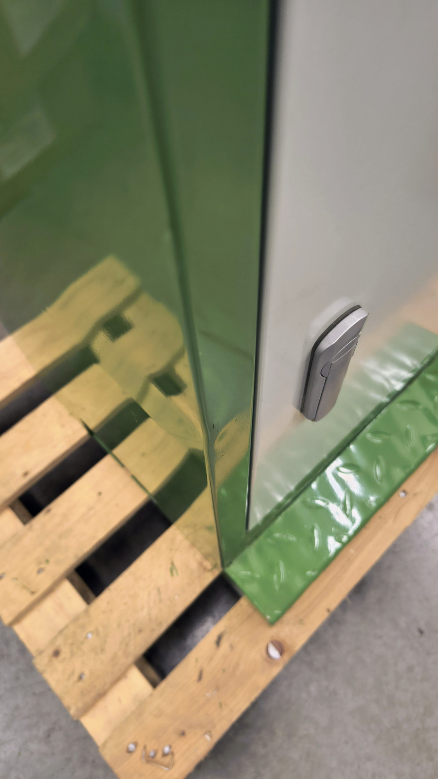 Podstavec s úložným prostorem pro frézku WM 14, Warco - lehce poškozený