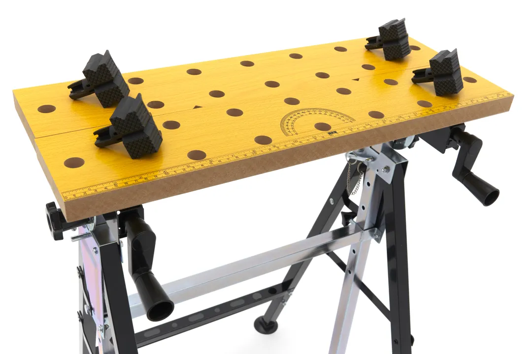 Přenosný pracovní stůl 605 x 640 mm, naklápěcí a výškově nastavitelný, nosnost až 150 kg