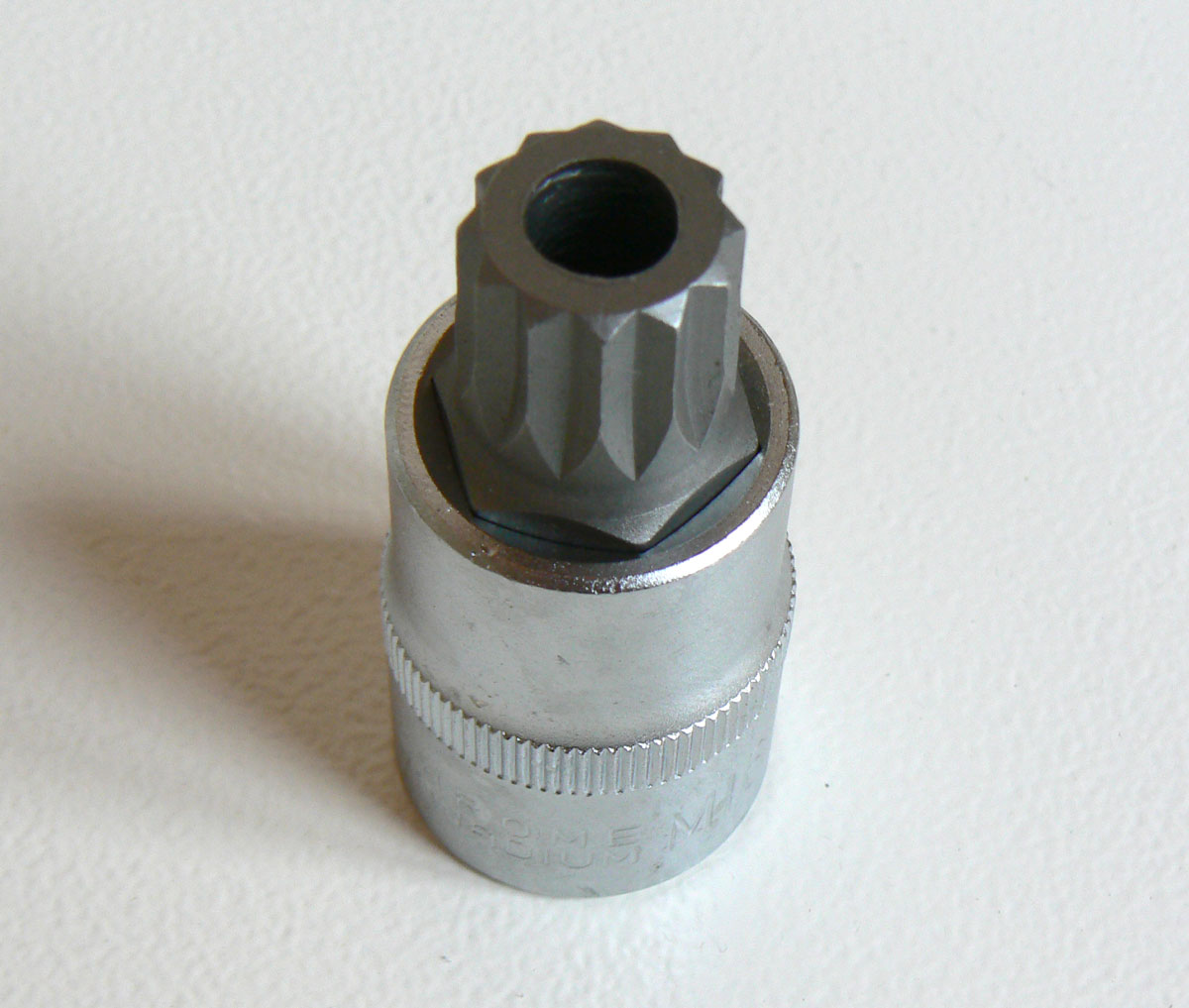 Hlavice zástrčná 1/2", XZN M16, vrtaná, max 50 Nm na olejové výpustě, Condor Werkzeug
