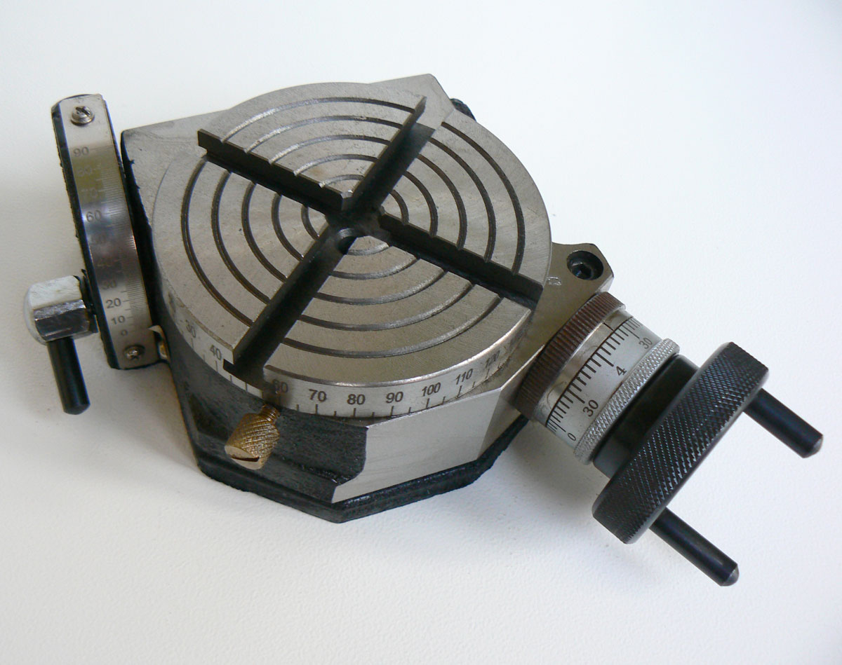 Horizontální a vertikální výklopný otočný stůl, 100 mm, 4 T-drážky, Warco