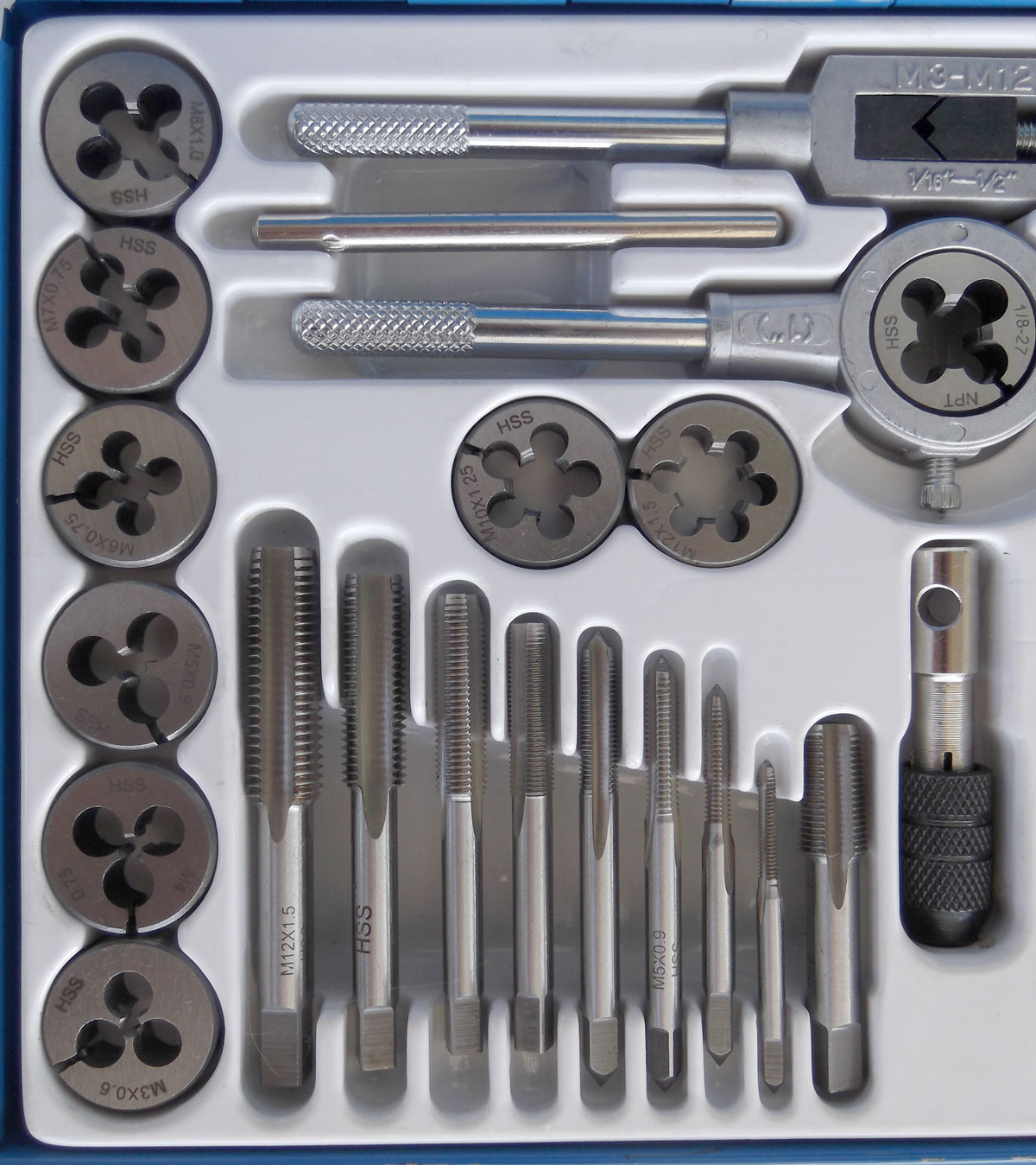 Závitová sada 40 dílů, HSS, M3 - M12, Triumf