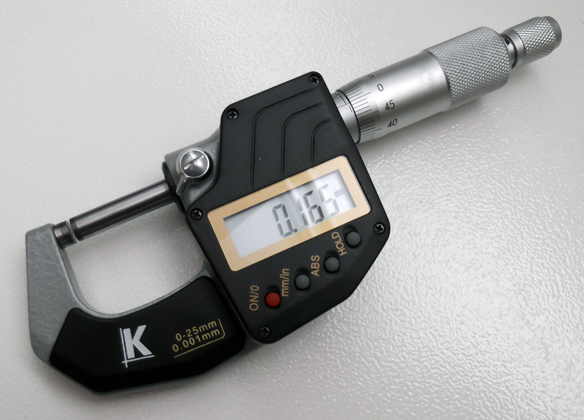 Mikrometr třmenový digitální, DIN 863, s výstupem dat, IP65 (0 - 25 mm), KM