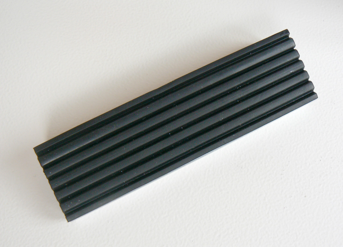 Ochranné hliníkové čelisti do svěráku 150 mm s gumou a magnetem, Condor Werkzeug