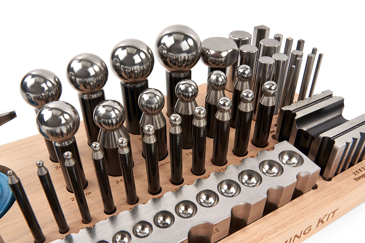 Kovotepecká sada kovadlinek a kulových průbojníků Deluxe - Anka, Model 4, 41 dílů