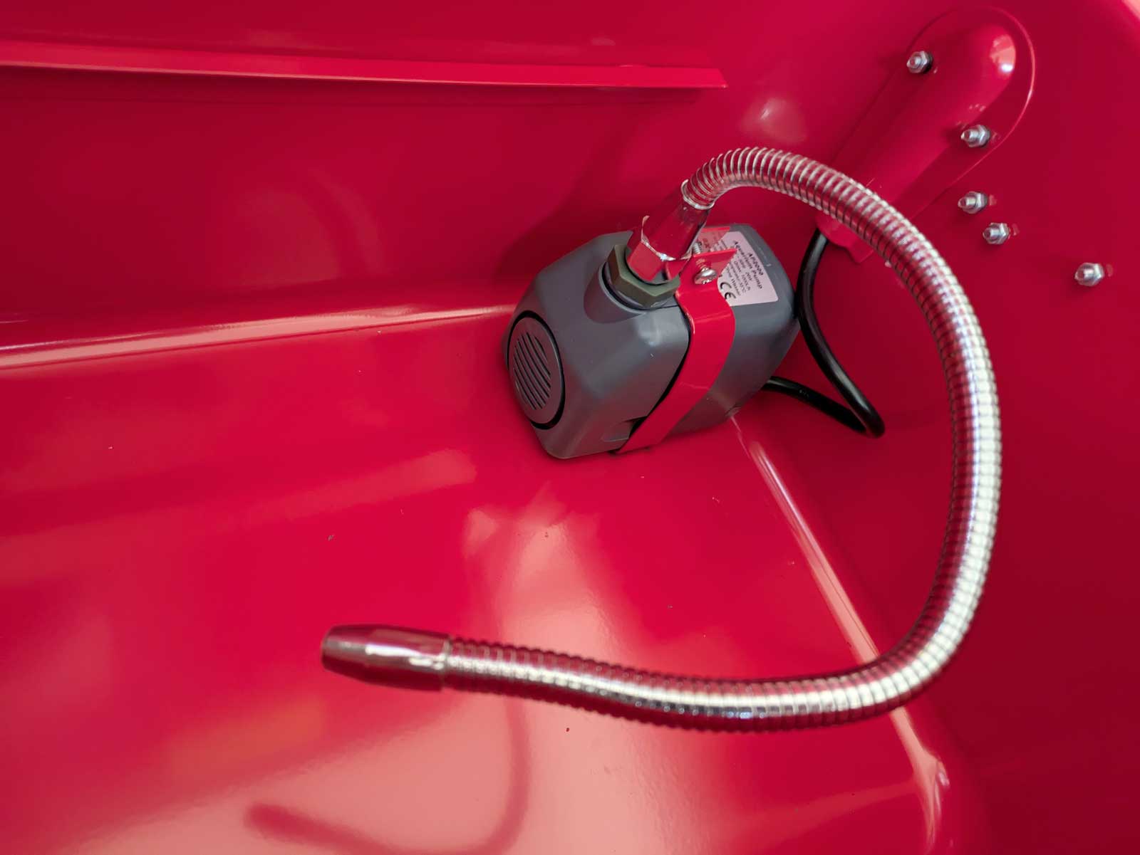 Přenosný 15 l mycí stůl na součástky s elektrickou pumpou, 8 kg