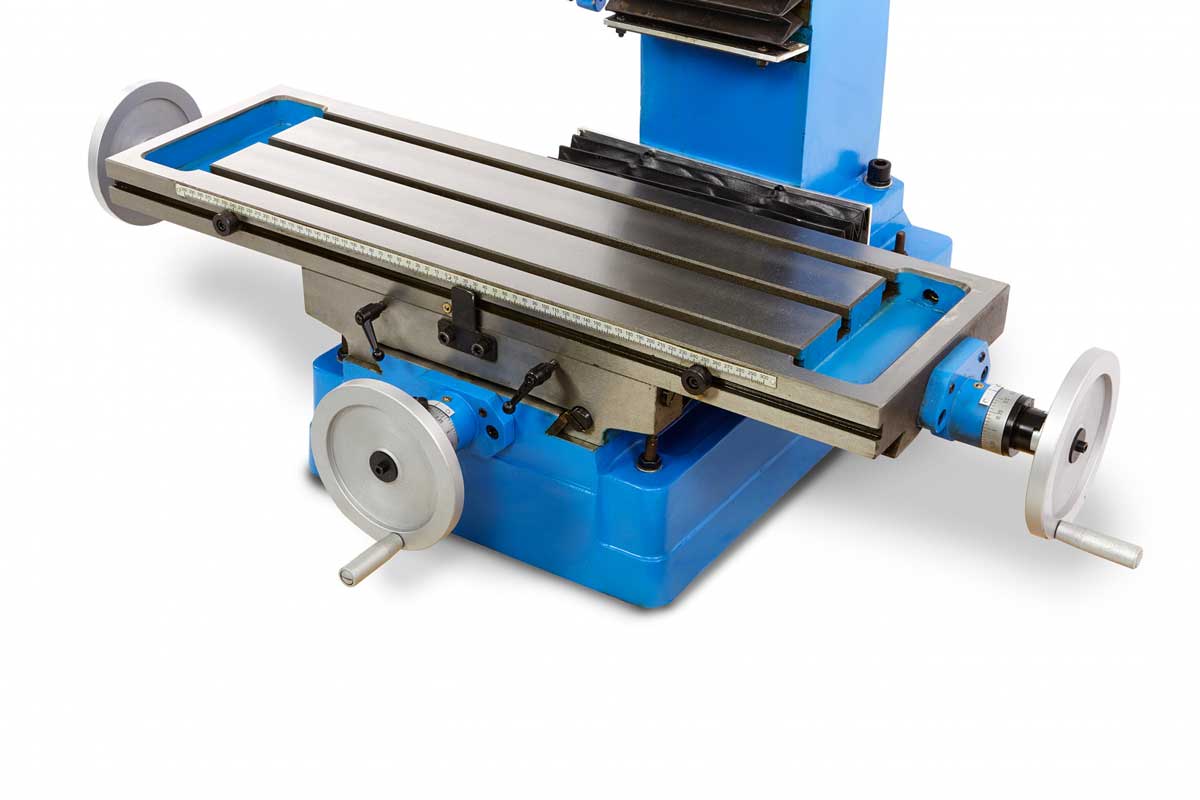 HBM 45 Profi robustní frézka na kov s převodovkou v oleji, kužel ISO 30, 400V, 330 kg