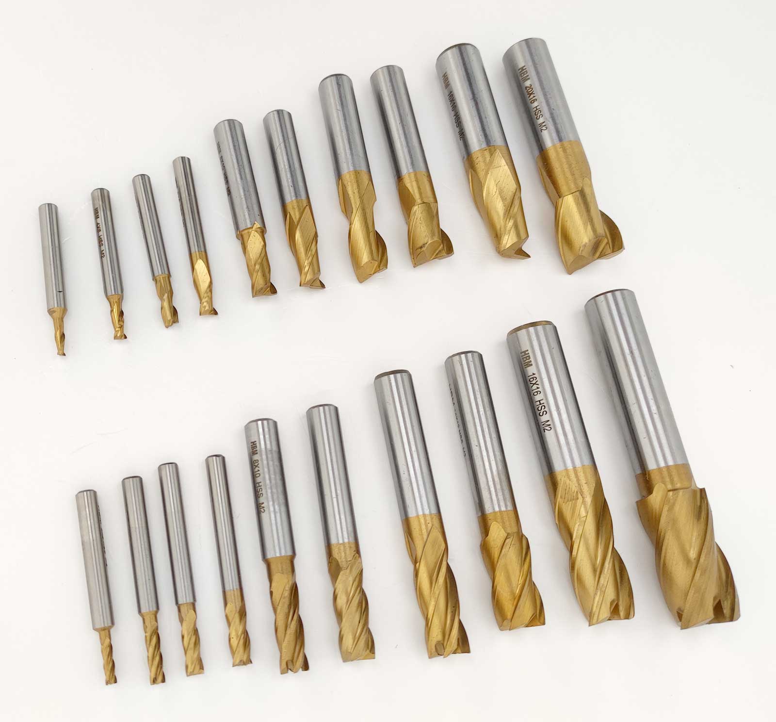 Kvalitní HSS-TiN frézy, 4-břité i 2-břité, 3 - 20 mm, sada 20 ks, dřevěný box