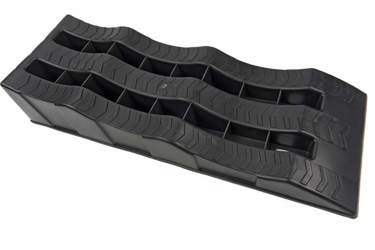 Nájezdy, nájezdové rampy plastové, stupňovité, 610 x 210 x 120 mm, pro stabilizaci vozidla nebo karavanu, nosnost až 2.5t