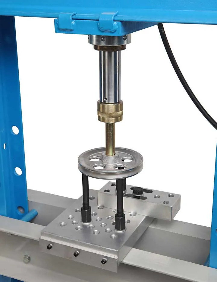 Lisovací přípravky / piny / kolíky / čepy pro dílenské lisy - sada