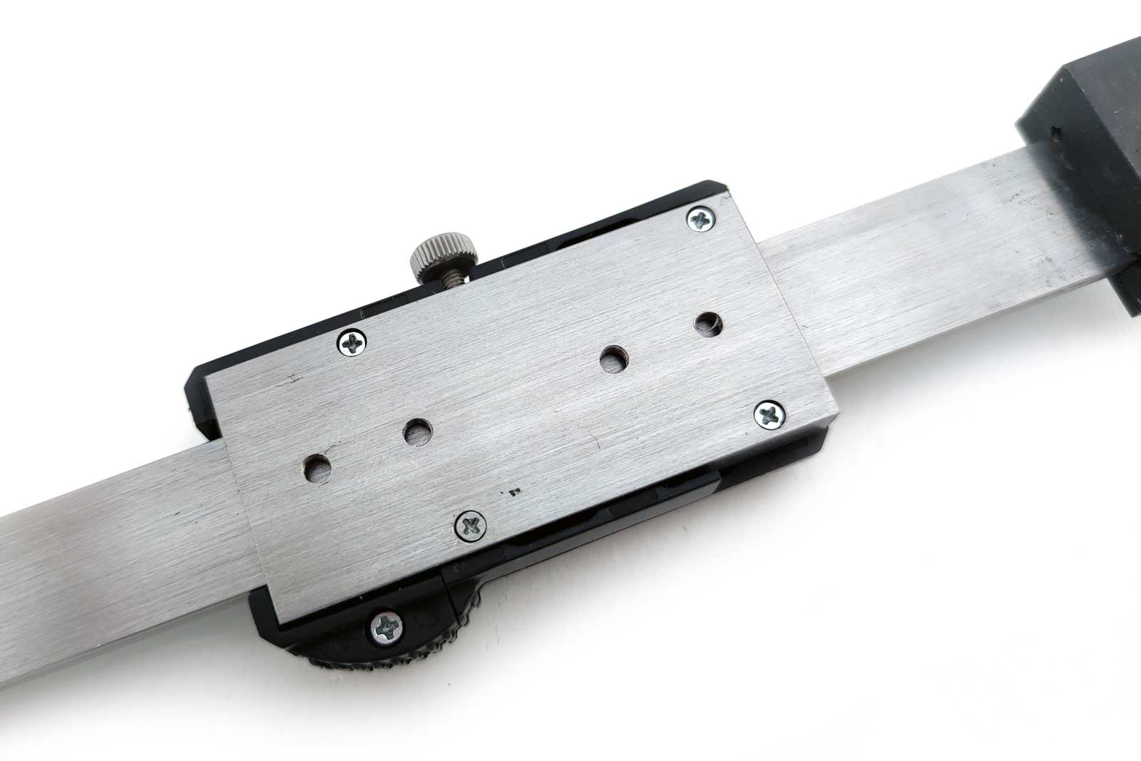 Digitální snímač polohy / digitální posuv – horizontální, rozsah 150 mm, rozlišení 0.01 mm