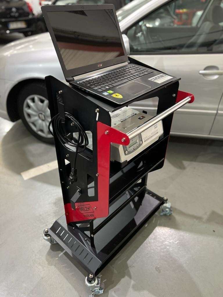 Dílenský vozík na automobilovou diagnostiku, Welzh