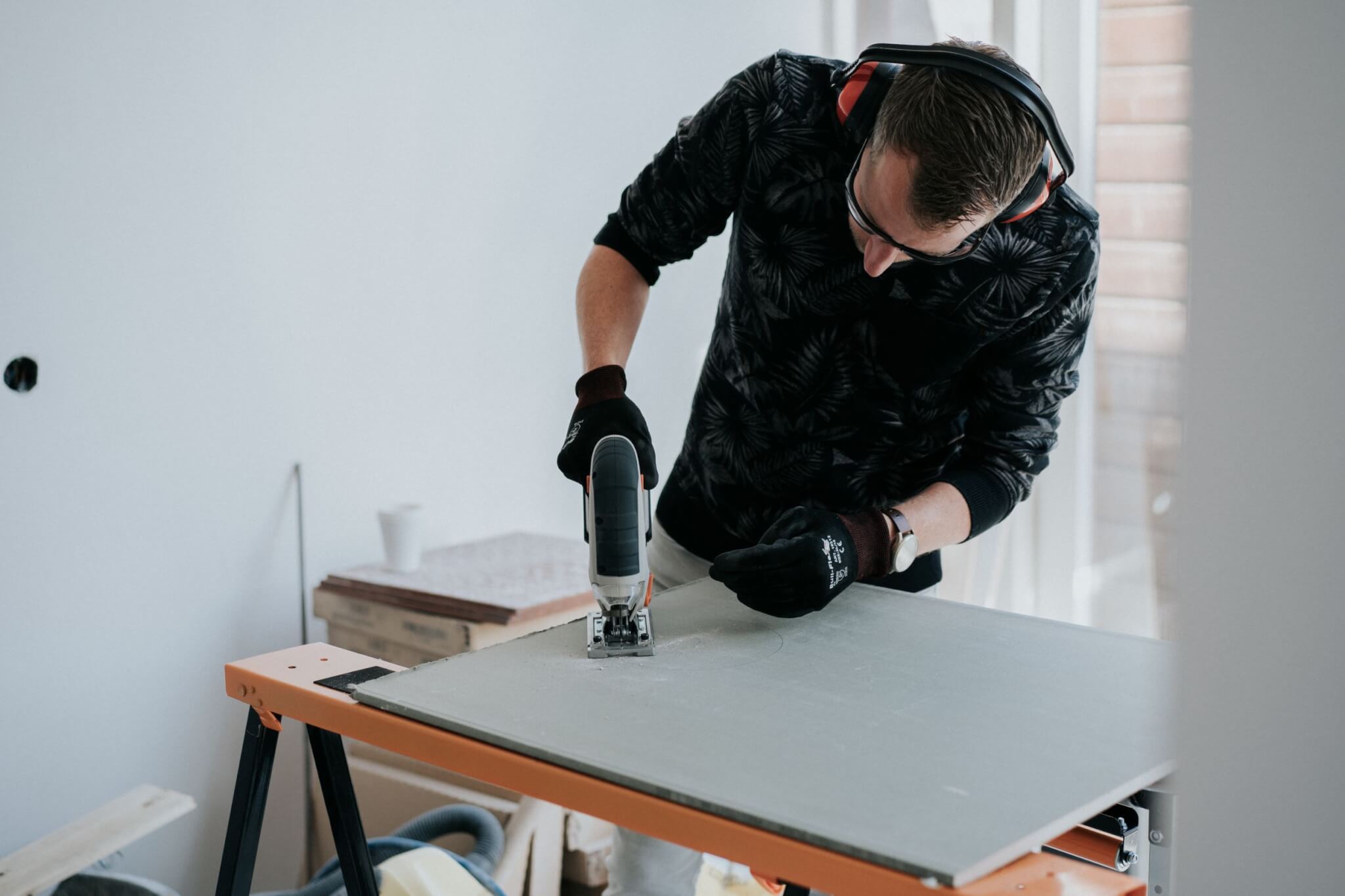 Aku bezdrátová přímočará, stavitelná pilka, 18V Li-Ion, bez baterie a nabíječky, bateriová platforma MAXXPACK BATAVIA