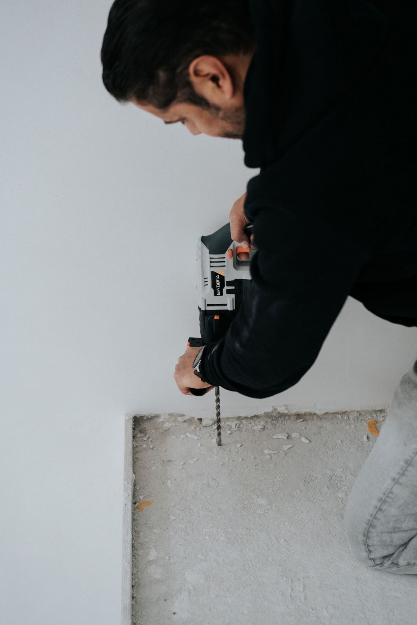 AKU bezdrátové vrtací kladivo s příklepem, SDS plus, 18V Li-Ion, 5000 příklepů za min., energie 0,8 Joule, bez baterie a nabíječky, bateriová platforma MAXXPACK BATAVIA