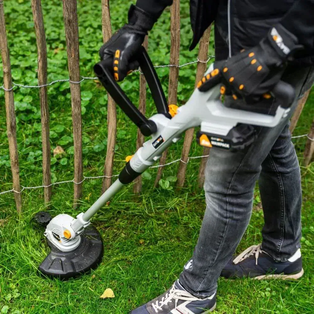 Aku bezdrátová, strunová sekačka na trávu, vyžínač, 18V Li-Ion, 8500 ot./min., teleskopické, stavitelná hlava, bez baterie a nabíječky MAXXPACK BATAVIA 7064616