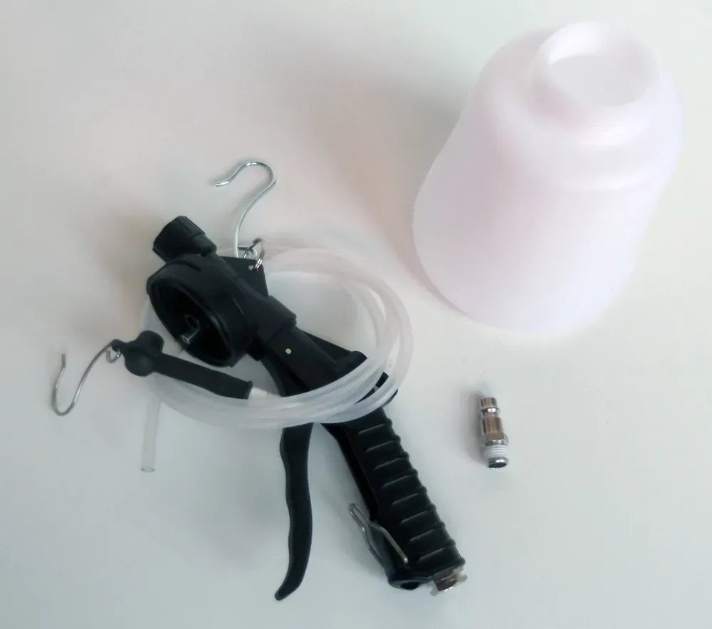 Odsávačka pneumatická na odvzdušnění brzdového systému, Triumf